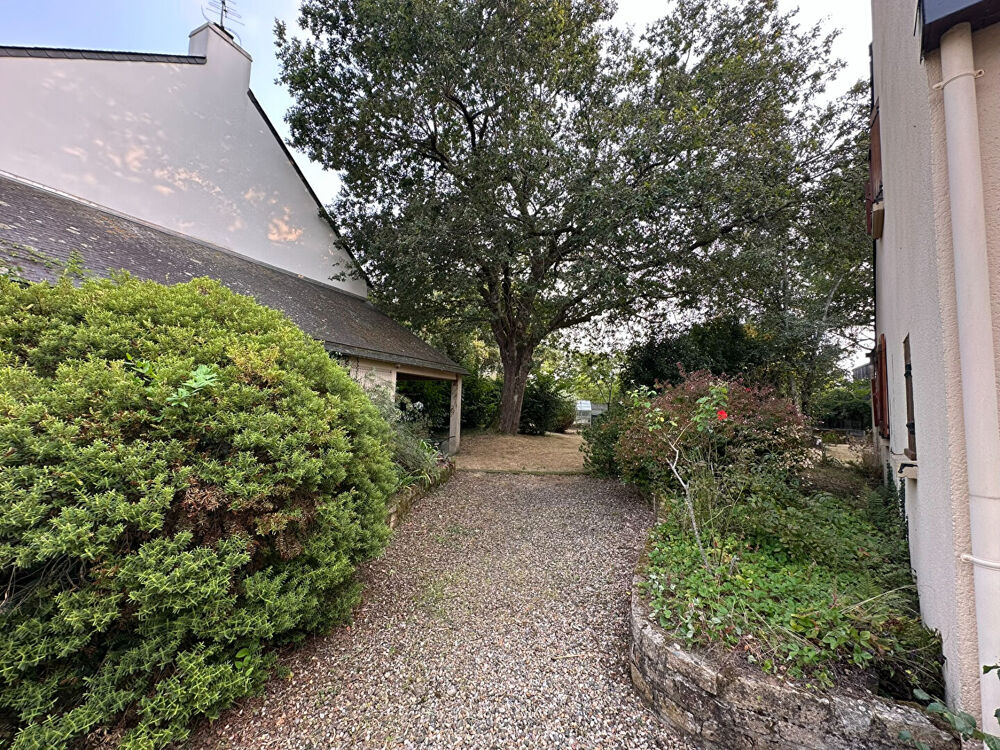 Vente Maison Maison à vendre à Ploeren  7 pièces, 4 chambres jardin arboré garage Ploeren