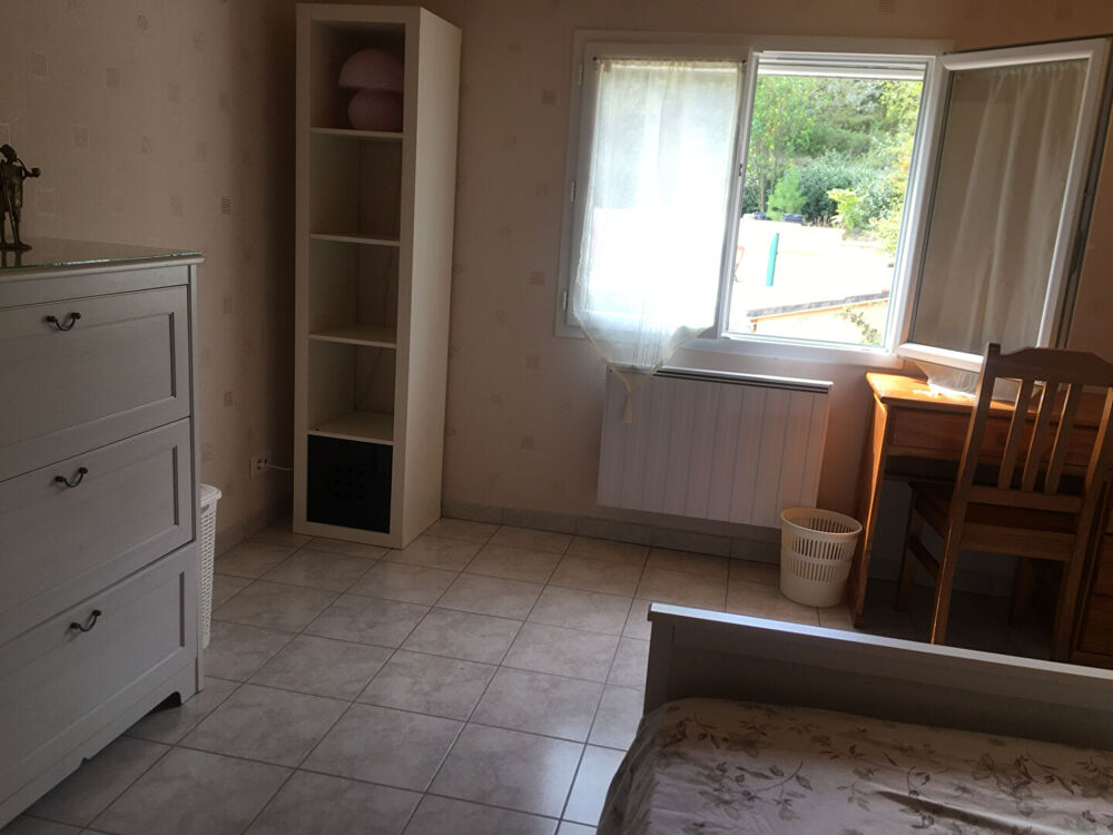 MAISON COMPOSEE DE 2 LOGEMENTS (GITES) INDEPENDANTS SUR TERRAIN DE 4000 M² AVEC PISCINE