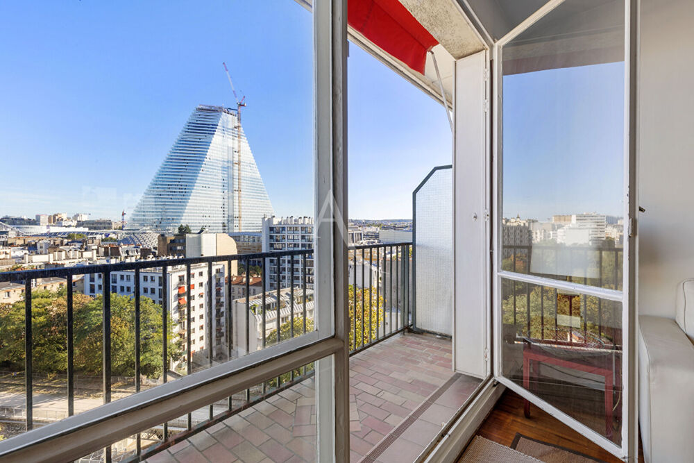 Vente Appartement LOURMEL - Dernier étage, vue dégagée et balcon plein ciel. Parking Paris 15