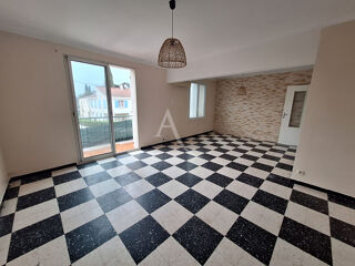  Immeuble à vendre 6 pièces 236 m²