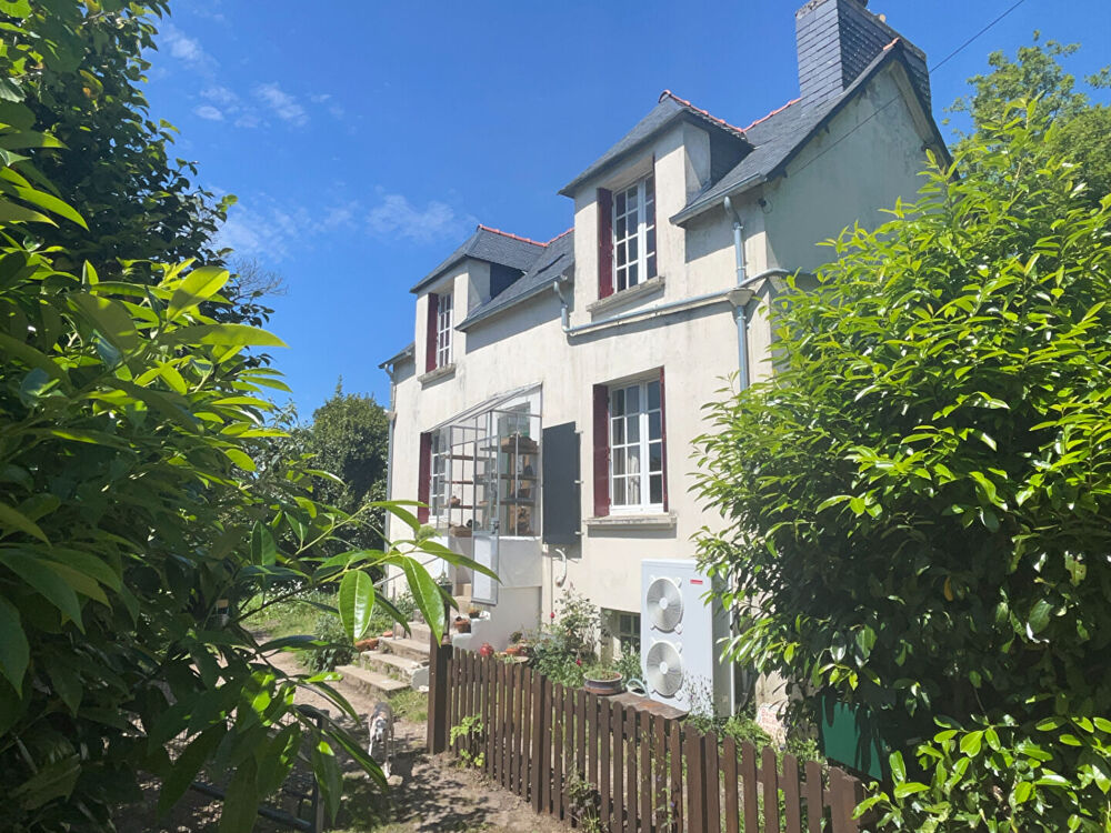 Vente Maison FINISTÈRE: Châteauneuf-du-Faou. Charmante maison de campagne de 2 chambres avec un terrain de 5 000 m² à proximité des commodité Chateauneuf du faou