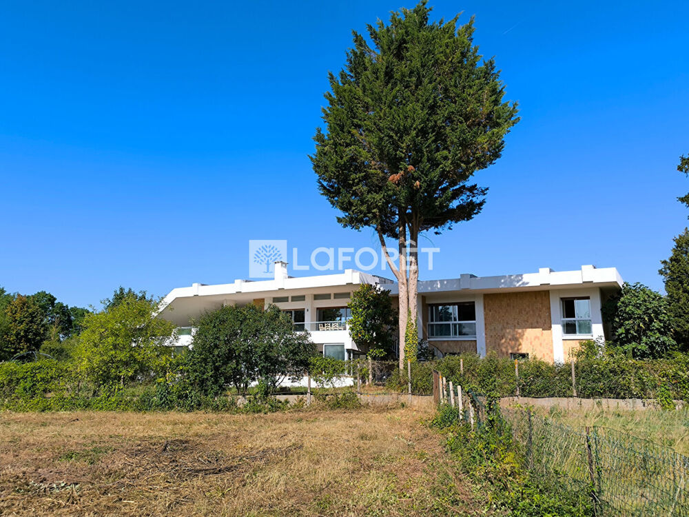Maison 10 pièces 362 m² · à Saint Martin la Garenne · 362 m² · 620 000 €