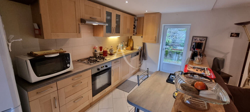 Charmante maison de ville avec patio. Quartier Foix, Blois 86.57 m2