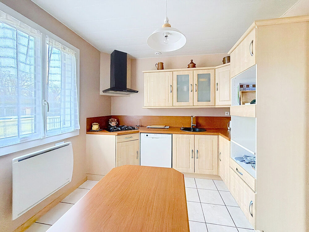 Maison proche Thivars 4 pièces 84 m²