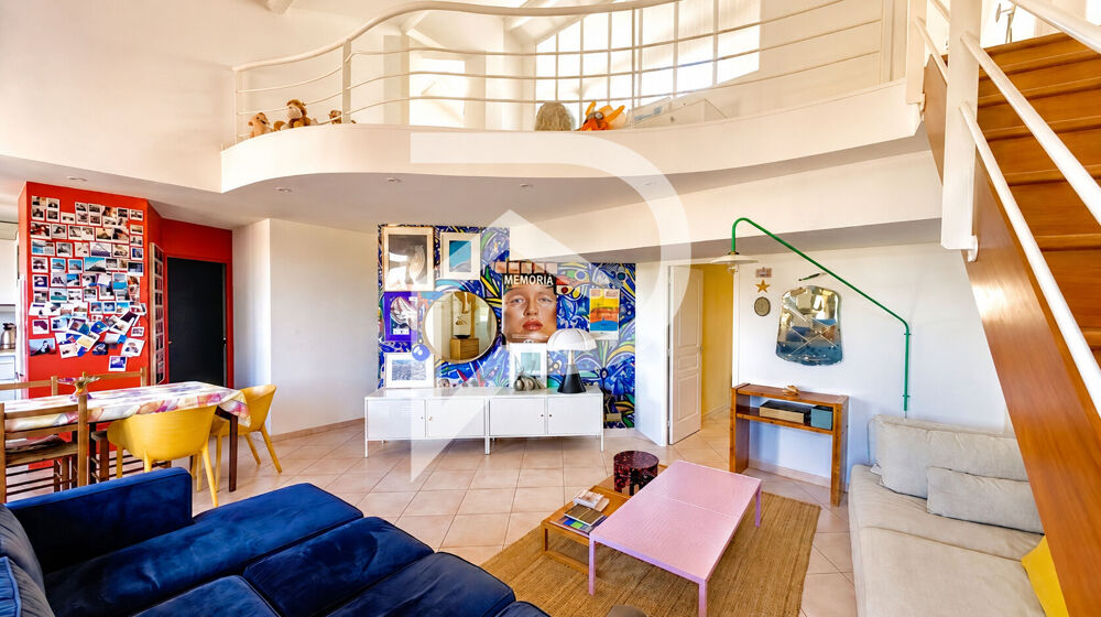 Vente Appartement APPARTEMENT T4/5 DE 118M² AU SOL (78M² CARREZ) ENTIÈREMENT RÉNOVÉ Marseille 7
