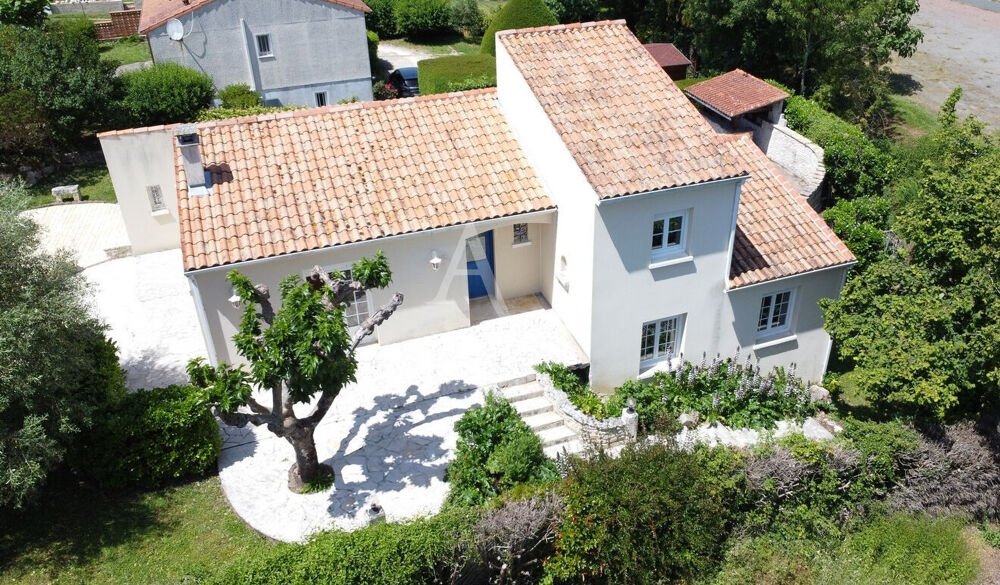 Vente Maison Maison 4 chambres avec piscine  - Centre de Pons Pons