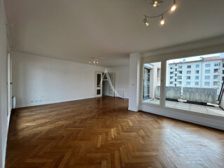  Appartement à louer 2 pièces 56 m²