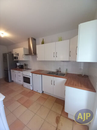  Appartement à louer 3 pièces 89 m²