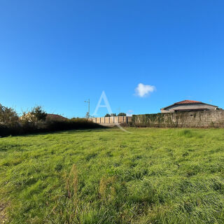  Terrain à vendre 551 m²