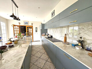  Maison  vendre 10 pices 266 m