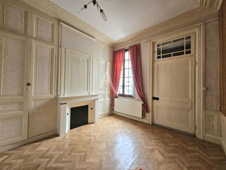  Maison  vendre 15 + pices 245 m