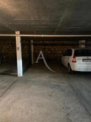  Parking / Garage à louer  Asnieres sur seine
