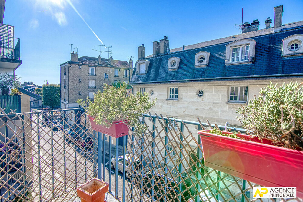 Vente Appartement Versailles Notre-Dame Les Prés - Appartement 3 pièces 55.49 m² carrez situé au 2ème étage  avec balcon, cave et parking Versailles