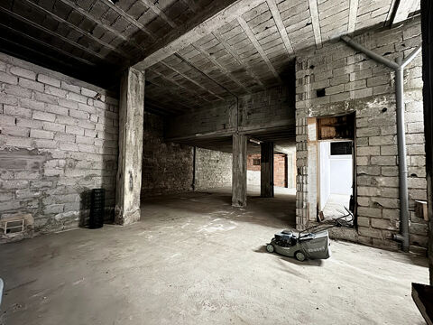 A LOUER Local de 305 m2 1500 20000 Ajaccio