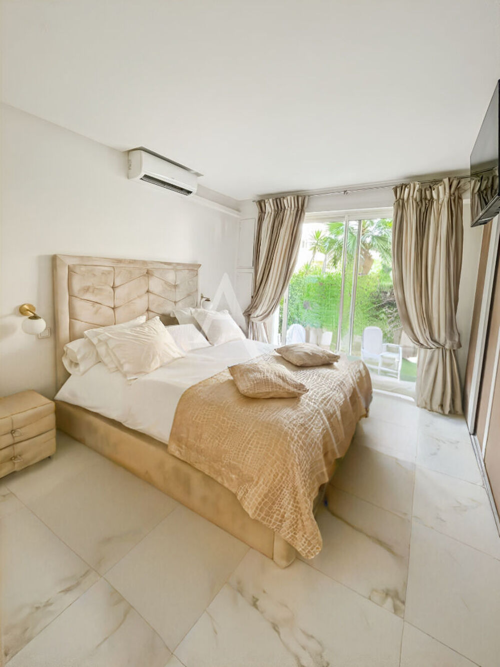 Vente Appartement Cannes - Palm Beach 2 pièces Rez-de-jardin Cannes