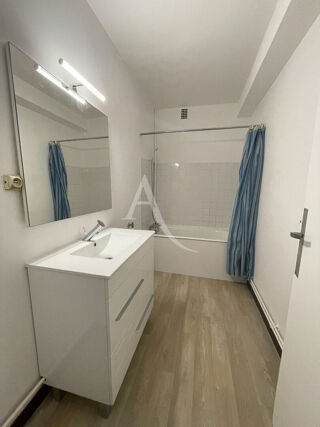  Appartement à louer 3 pièces 71 m²