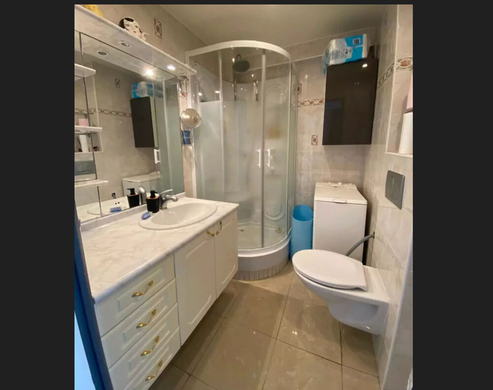 Location Appartement STUDIO 30 M² - JUANS LES PINS - DISPONIBLE JUSQU'A MAI 2026 Juan les pins