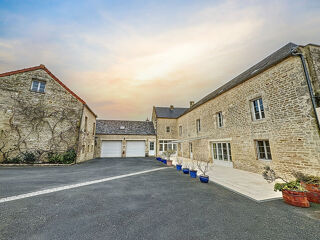  Maison  vendre 14 pices 300 m