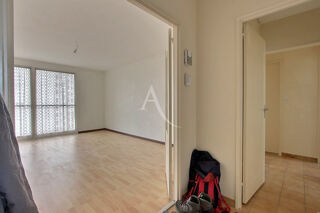  Appartement  vendre 4 pices 76 m