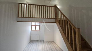  Immeuble à vendre 7 pièces 205 m²