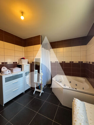  Maison � vendre 8 pi�ces 280 m�