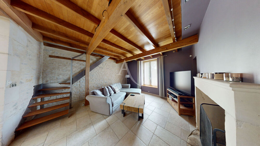 Vente Maison MAISON FAMILIALE DE PLUS DE 300 M², 6 CHAMBRES, TERRAIN 1 500 M² A NEUVILLE-DE-POITOU Neuville de poitou