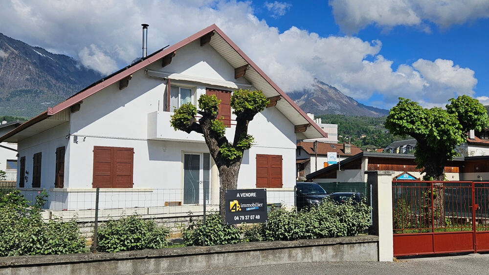Grande maison familiale rénovée, coeur de ville