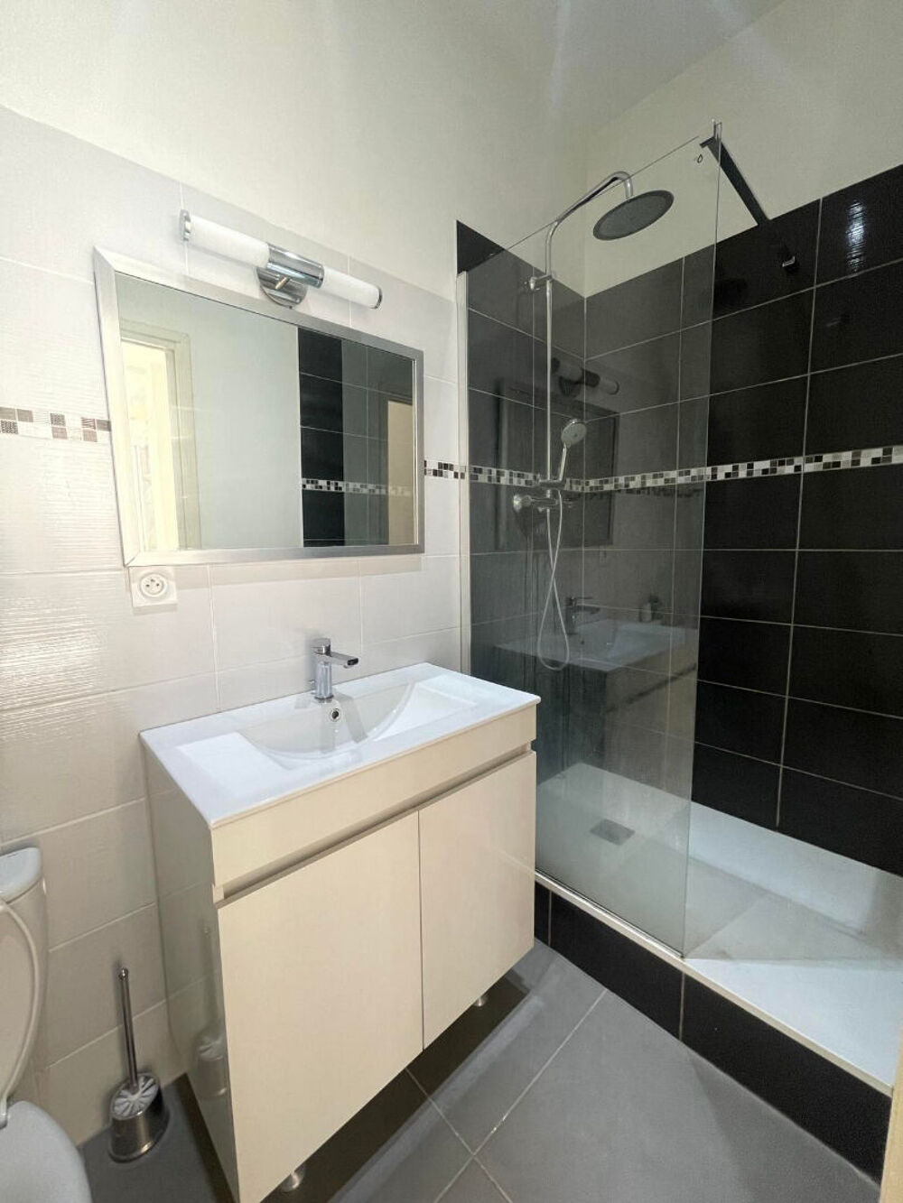 Location Appartement Appartement Aix En Provence  1 pièce(s) 30.32 m2 Aix en provence