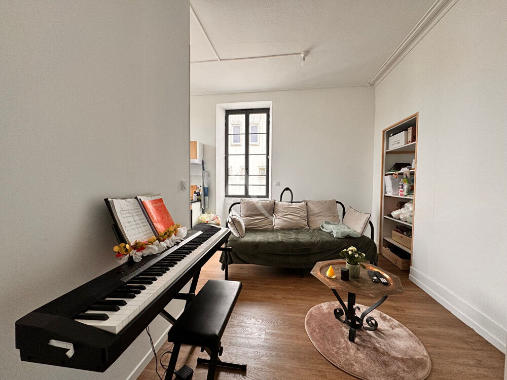 Location Appartement Appartement meubl La Roche Sur Yon 2 pice(s) 27.82 m2 La roche sur yon