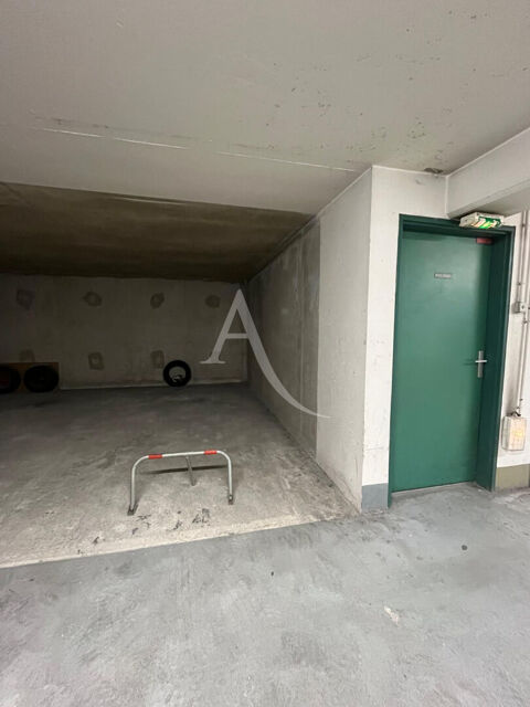  Parking / Garage � louer 