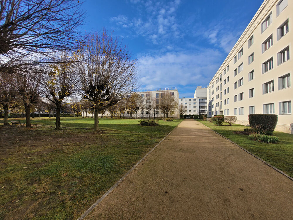 Vente Appartement Appartement Saint Germain En Laye 4 pièce(s) 64.69 m2 Saint germain en laye