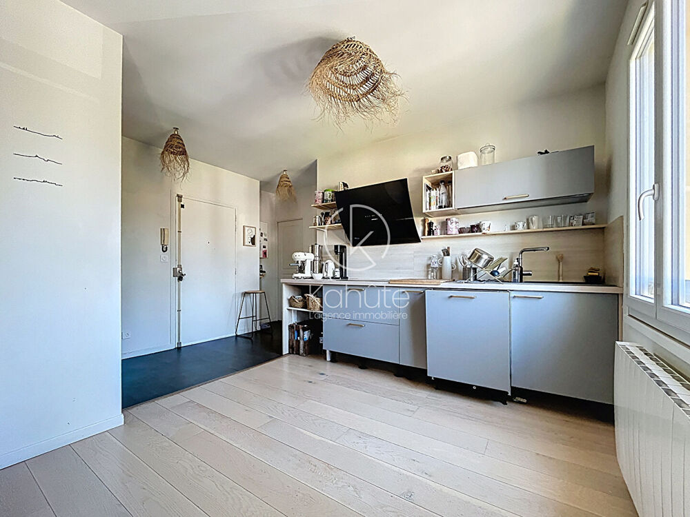 Vente Appartement A 10 minutes de Lyon, Appartement  duplex CHAMPAGNE-AU-MONT-D'OR  75m² utiles (70M² Carrez),3 pièces, 2 chambres, 1 bureau, 1 pl Lyon 9
