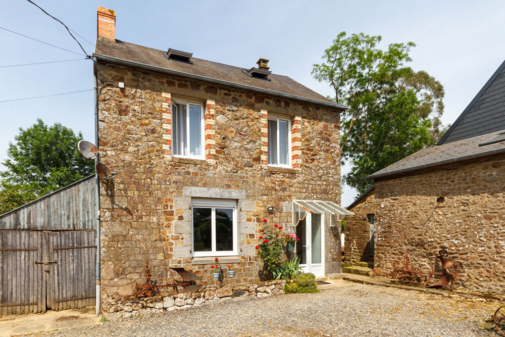 Vente Maison La Manche : Maison et deux gîtes dans un cadre champêtre paisible. Ducey les cheris