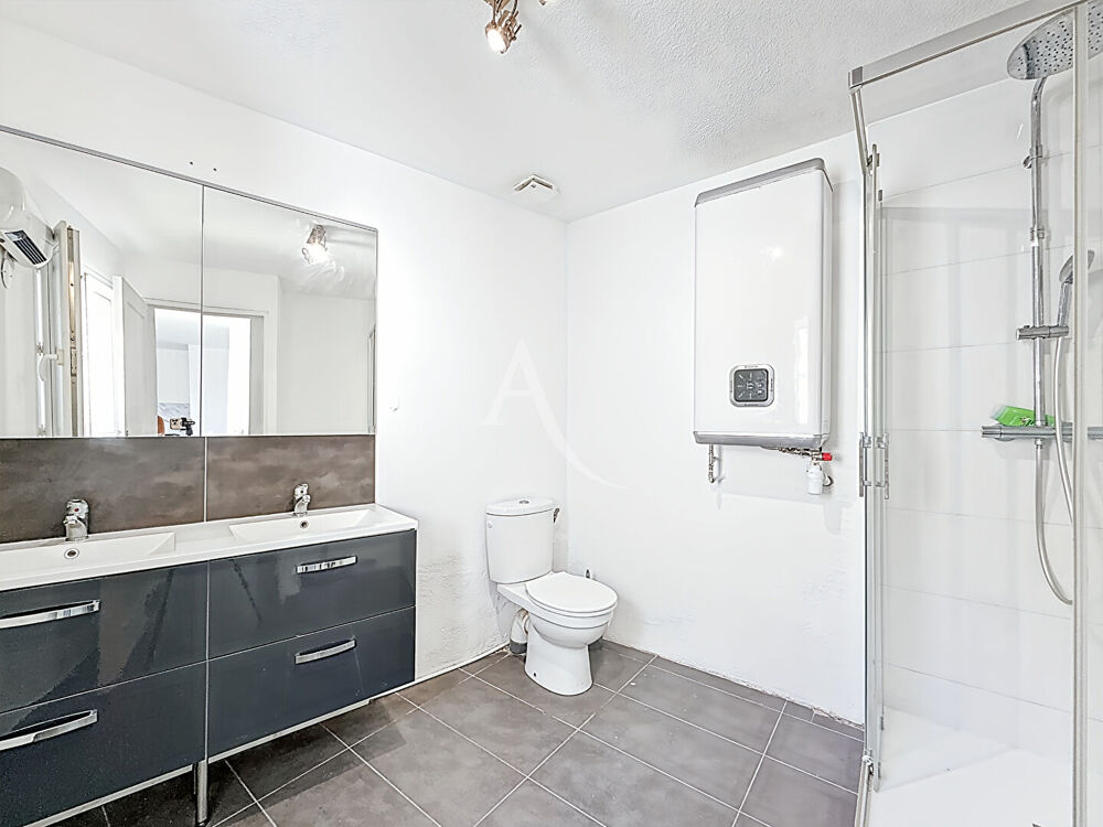 Vente Appartement Studio  à Cannes avec  30m²  de toit terrasse à deux pas de du centre e Cannes Cannes