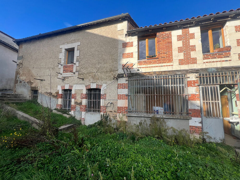 Vente Immeuble Immeuble de rapport - Centre bourg de Rochechouart - Idéal investisseur Rochechouart