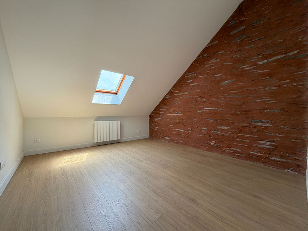 Vente Appartement ANGERS UCO / ESA : T3 de 36m2 rénové, dernier étage à deux pas du centre-ville d'Angers ! Angers