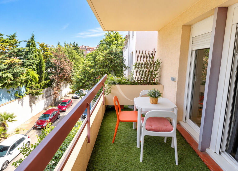 Location Appartement APPARTEMENT 2 PIECES - 52 m2 - PARKING, PROXIMITE PLAGE Marseille 8