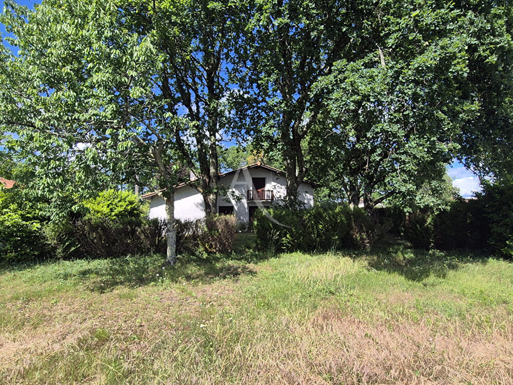 Léognan - Maison de 128m² avec travaux sur une belle parcelle de plus de 1 000m²