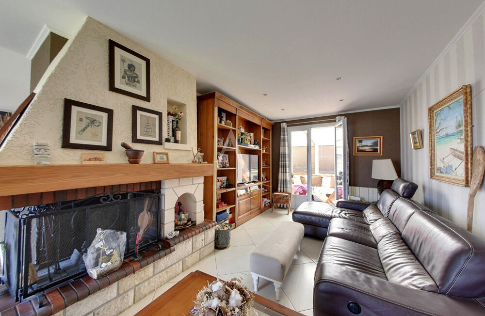 Vente Maison Grande maison Nieul-Sur-Mer avec piscine et grand garage Nieul sur mer