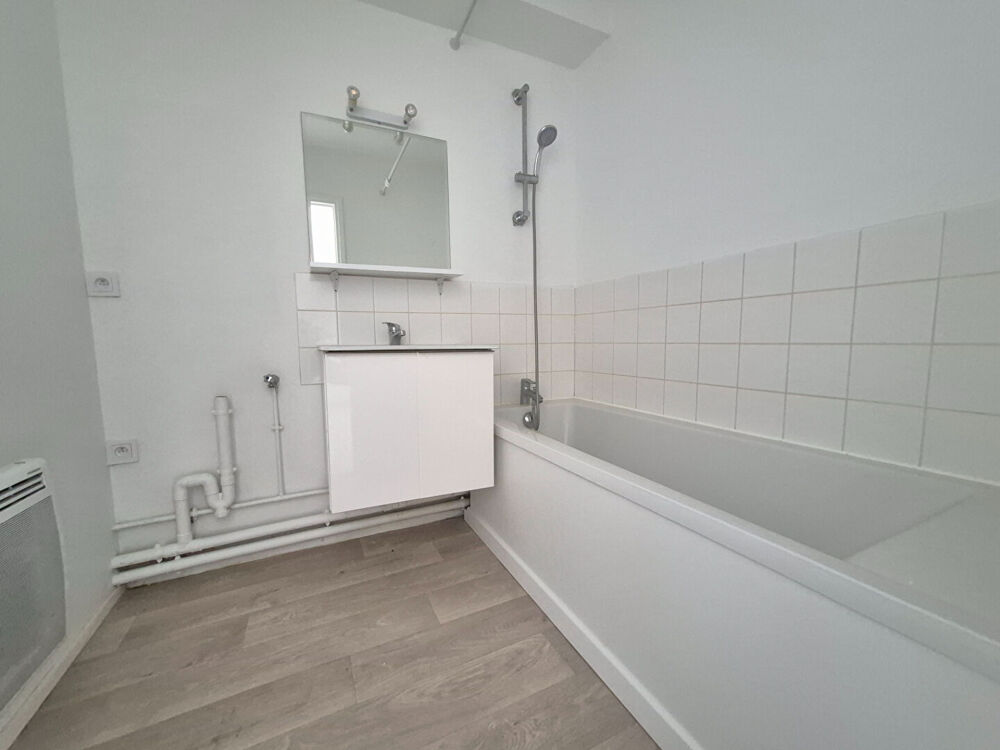 APPARTEMENT T2 avec ascenseur, parking couvert, cave