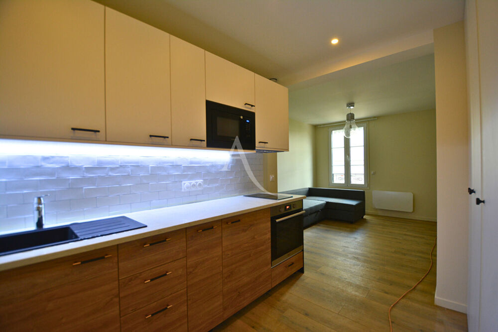 Location Appartement Grand studio neuf entièrement meublé - Quartier Mairie Le kremlin bicetre