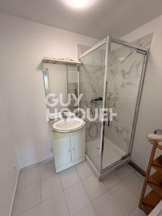  Appartement à louer 2 pièces 42 m²