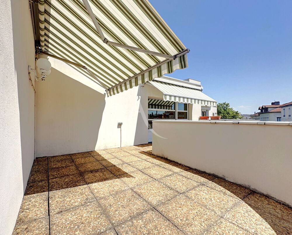 Vente Appartement Appartement T2 Lyon en dernier étage avec terrasse Lyon 3