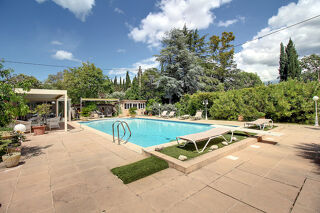  Maison � vendre 9 pi�ces 335 m�