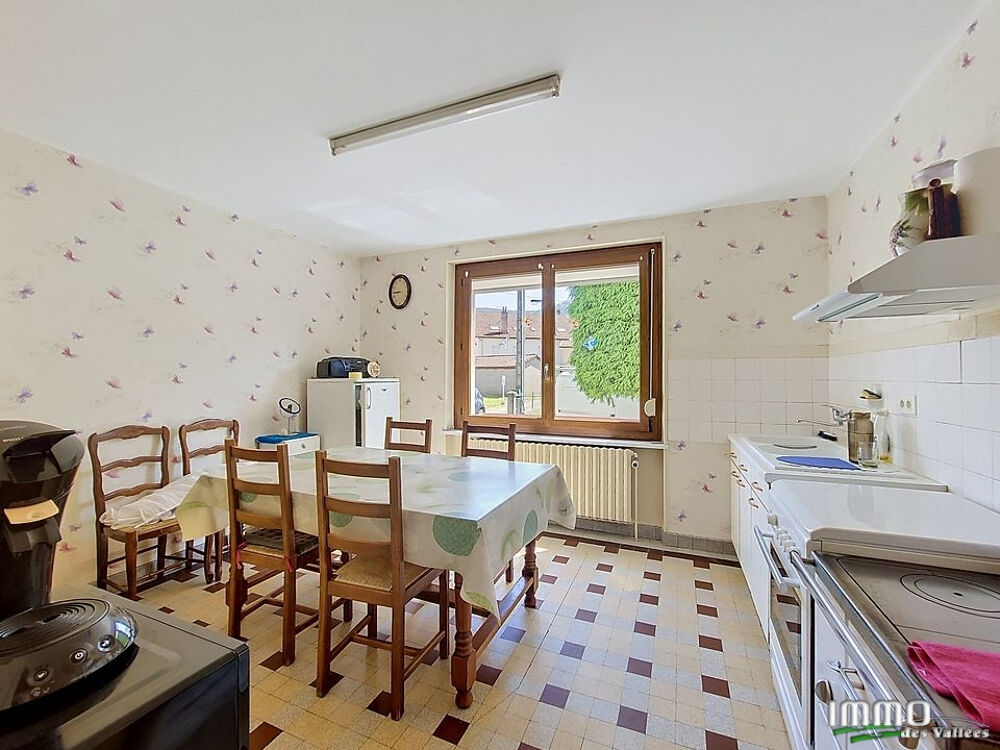 Maison bien entretenue, au calme