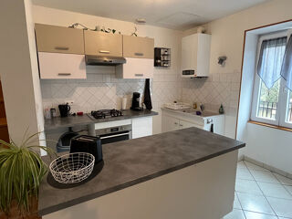  Appartement à louer 4 pièces 85 m²