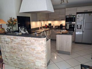  Maison à vendre 8 pièces 244 m²
