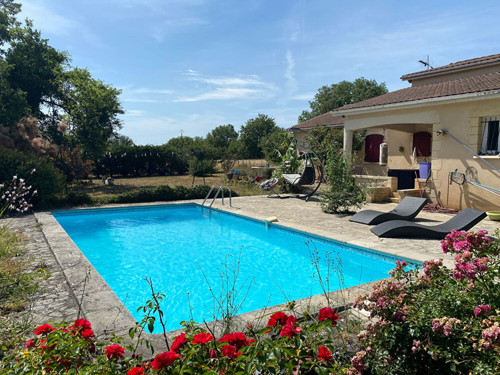 Maison Limeyrat 4 pièce(s) 125 m2