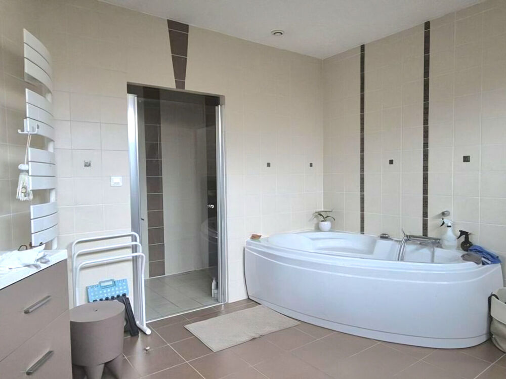 Maison Henin Beaumont 8 pièce(s) 210 m2