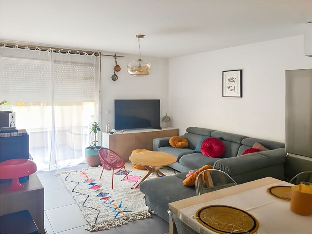 Un appartement comme une maison:T3 récent avec jardin de 43m2 au calme.